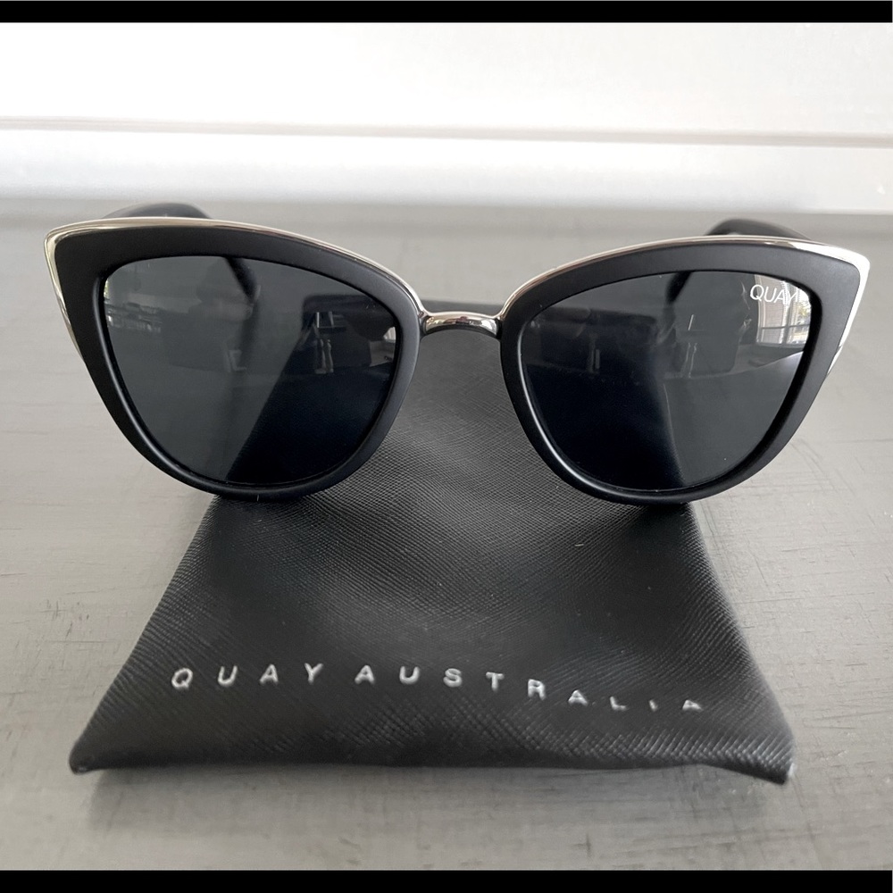 Brand New Never Worn Black Quay Sunglasses with Quay Case